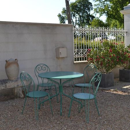 Les Chambres D Hotes Du Lavoir Restigné Esterno foto