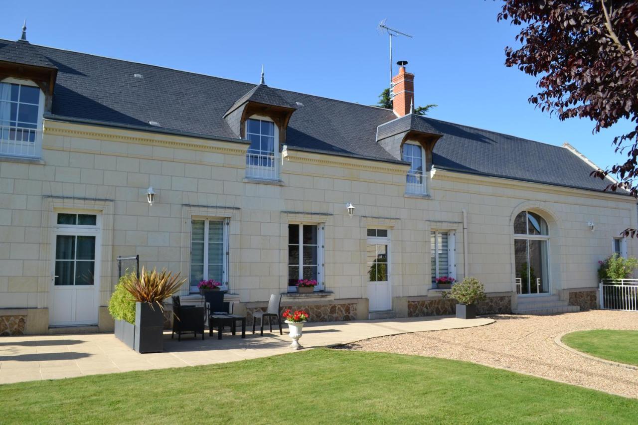 Les Chambres D Hotes Du Lavoir Restigné Esterno foto