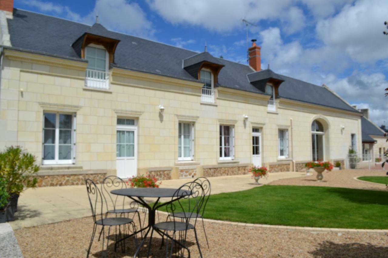 Les Chambres D Hotes Du Lavoir Restigné Esterno foto